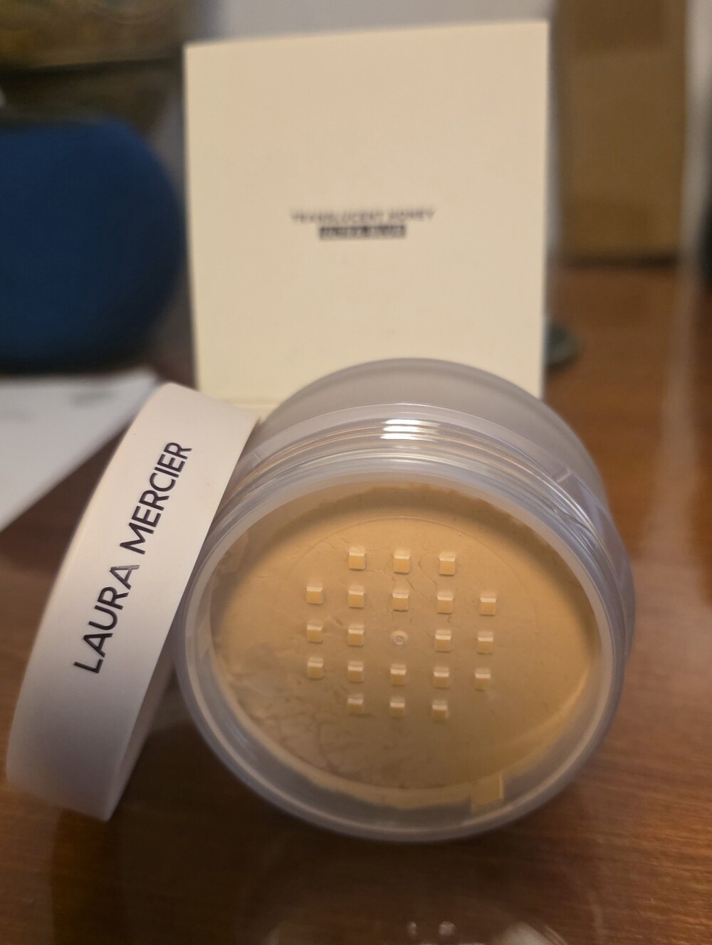 Laura Mercier Translucent Loose Setting Powder - Ultra Blur Translucent Honey